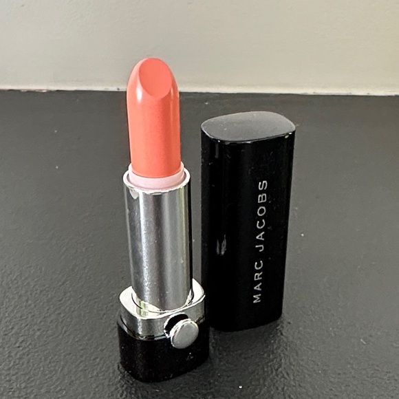 Marc Jacobs Lovemarc Lip Gel Lipstick - Dizzy Spell - Discontinued - Picture 4 of 5